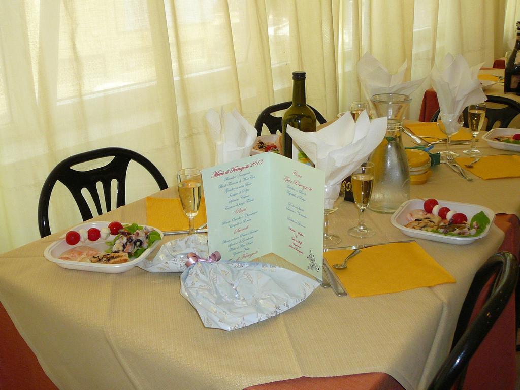 Hotel Madrid Rimini Eksteriør billede