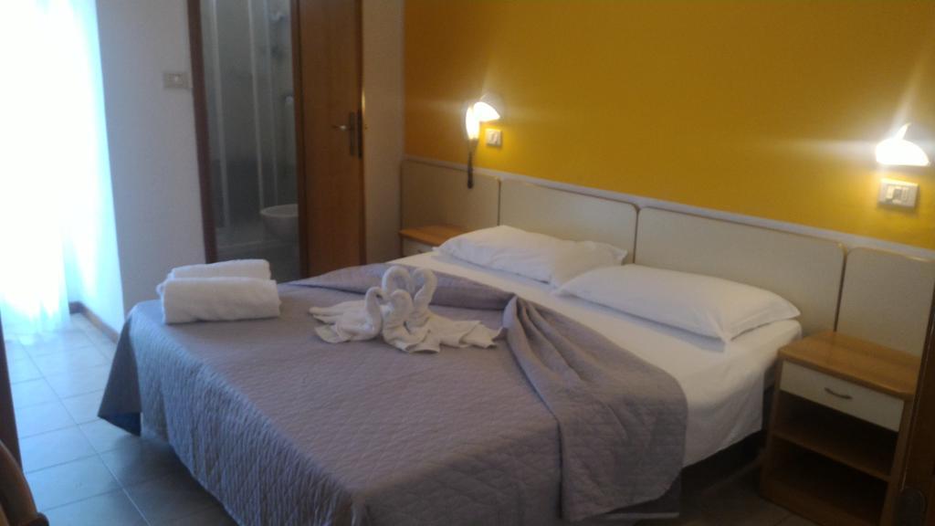 Hotel Madrid Rimini Eksteriør billede