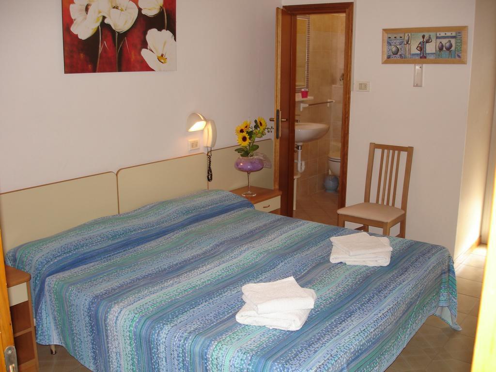 Hotel Madrid Rimini Eksteriør billede