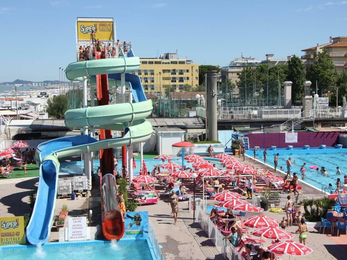 Hotel Madrid Rimini Eksteriør billede
