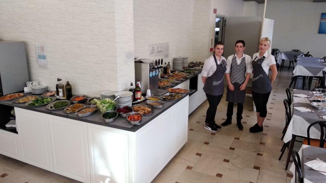 Hotel Madrid Rimini Eksteriør billede